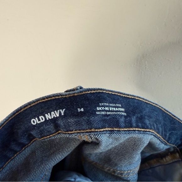 Old Navy Extra High Rise Sky High Straight Leg Jeans Button Fly Size 14 - Picture 6 of 9